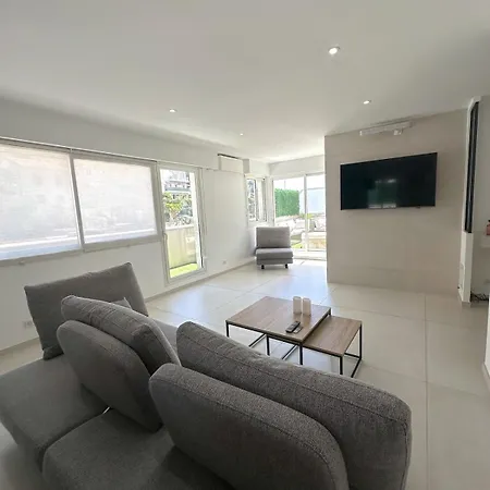 Spacious, Quiet * Niza